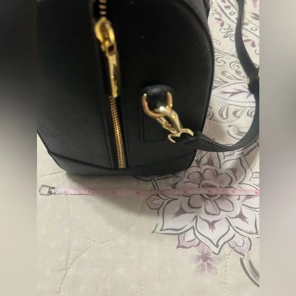 Tory Burch Black Handbag - BRAND NEW - Picture 2 of 7